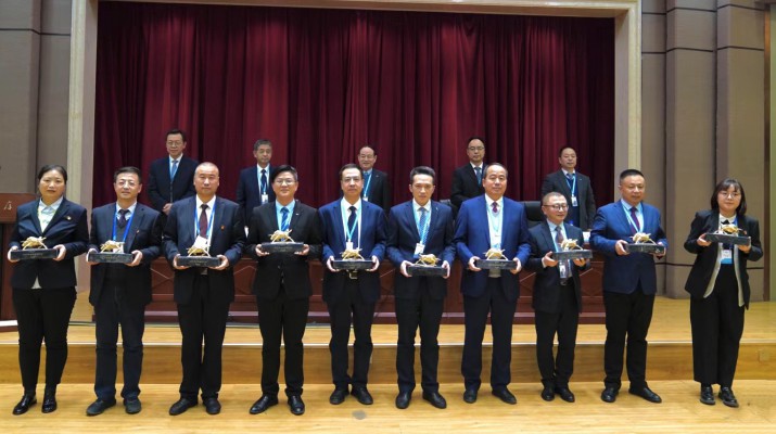 乐动平台app官网_乐动（中国）集团召开2022年度表彰大会