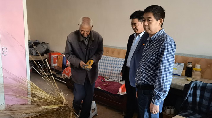 传递“接力棒”——乐动平台app官网_乐动（中国）集团顺利完成驻村工作队员轮换交接工作