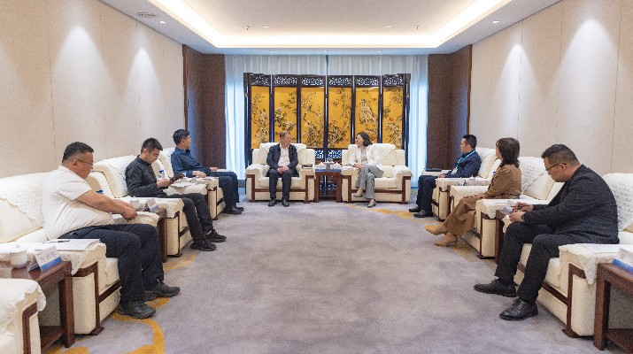 乐动平台app官网_乐动（中国）集团与阿拉善左旗座谈交流